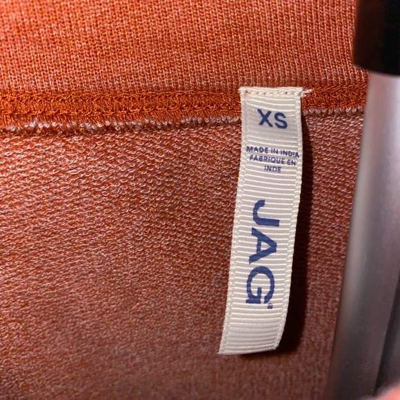 Burgundy Sweater Jag Jeans - Picture 4 of 6